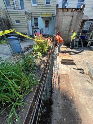 Retaining wall