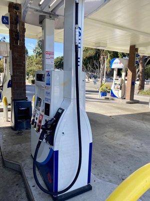 Self serve pump