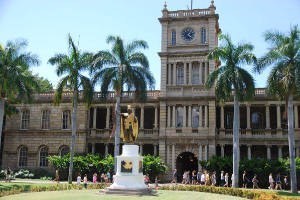 Visit King Kamehameha Statue with LeaLea Trolley hop-on hop-off Trolley in Honolulu