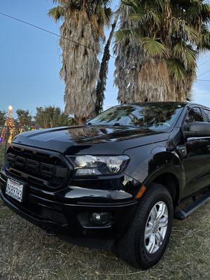 Black Ford ranger