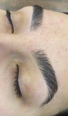 Natural Full Brows