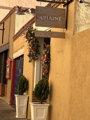 Entrance to the most magnificent smelling cookie shop!