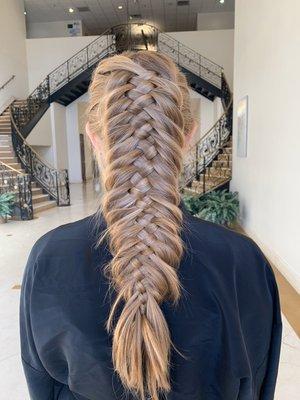 Fishtail braid