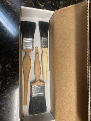 Solo 390 brushes (2, 1 1/2 & 1 inch)