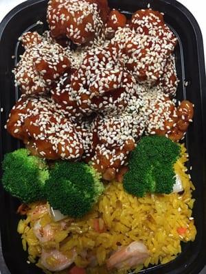 sesame chicken combo with shrimp fried rice