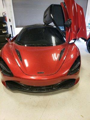 McLaren windshield replacement