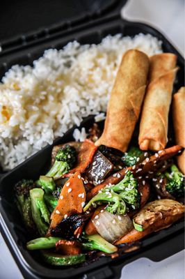 Vegetable hibachi and spring roll