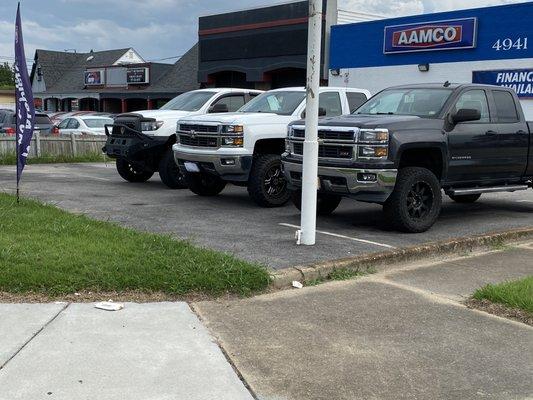 Very knowledgeable about modifications and lifted trucks.  I was impressed at what they were doing on the other 2 trucks in there.