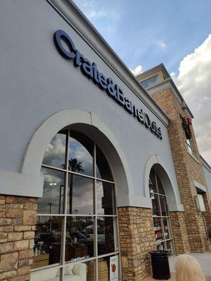 Crate and Barrel Outlet