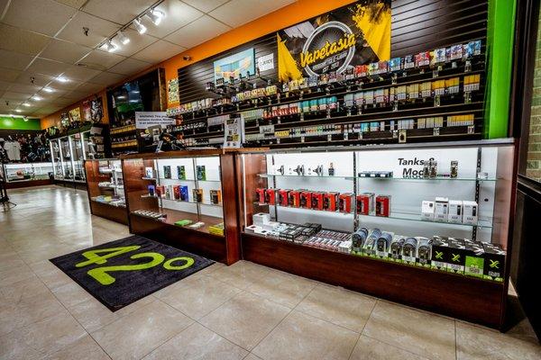 E-cigs, vapes, and premium e-juice at 42 Degrees