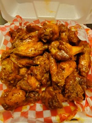 Man, These wings make you wanna slap everybody, not just your mama.