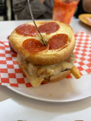 Burger pizza