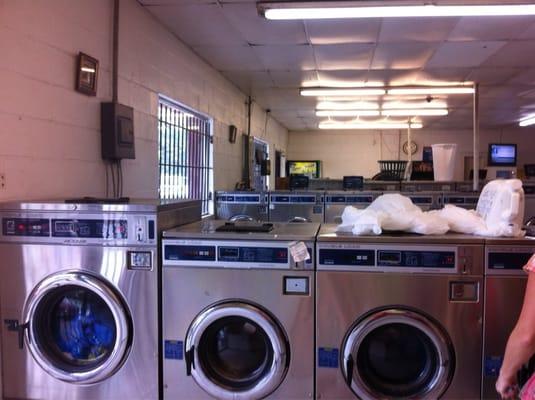 Several rows of large washers