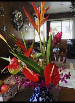 'I Love Hawaii' Tropical Flower Arrangement