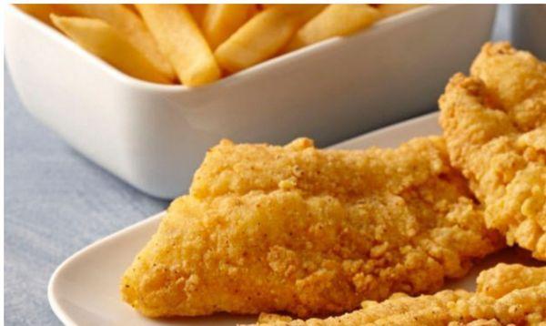 chicken strips deep fried with crisp fries