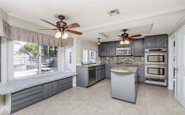 This is the before of one of our projects in the area of Santa Clarita, CA. I completely makeover to this home kitchen.