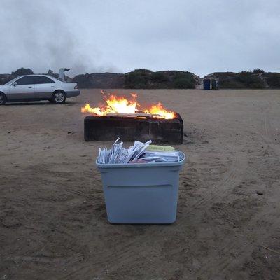 There were no open bonfire pit. We saw an older couple bonfire wood, we asked if we could join for a minute.