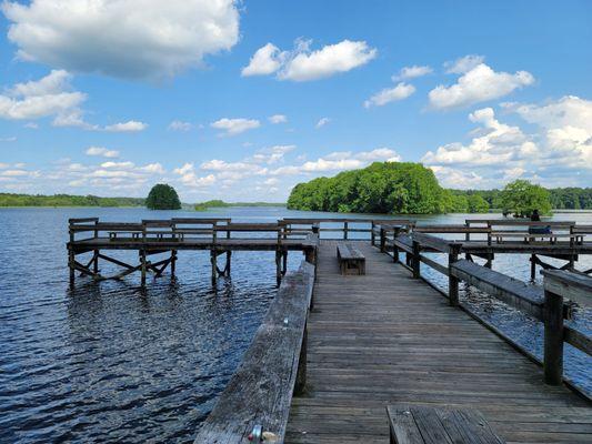 Fishing pier