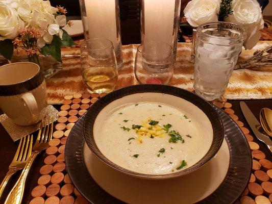 Creamy potatoes soup