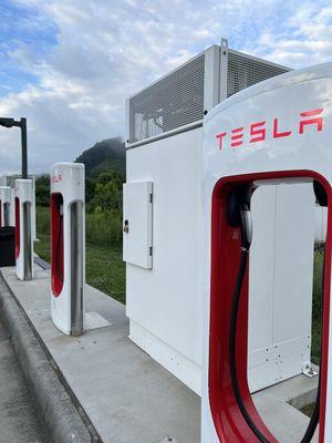 Atkins VA Tesla Supercharger #ontheroad #roadtrip #teslasupercharger #atkinsVA #preservefootprints