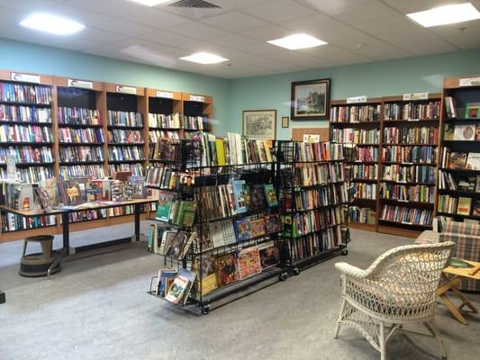 2016-07-21 Bookstore Interior