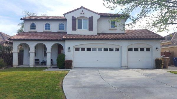 Gorgeous 5/3, 3,012 Square Feet in Greystone Southwest Bakersfield FOR SALE $319,000