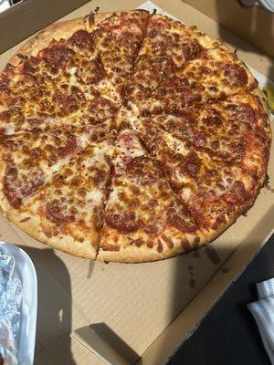 Large Pepperoni Pizza