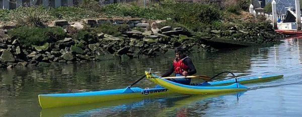 Me paddling the club outrigger with the wrong Iakos, later on we found the right ones. ;)