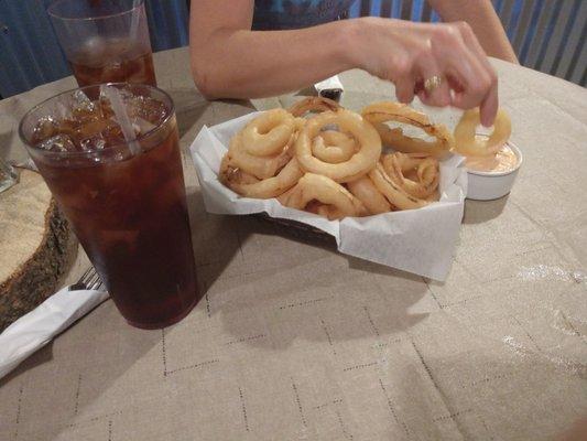 Onion Rings as an appetizer, excellent choice. The onion rings are tender and crispy.