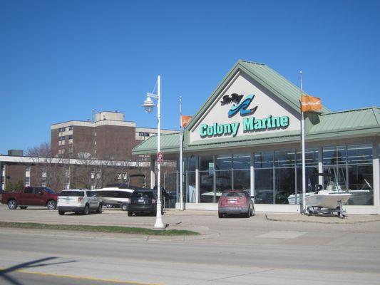 Colony Marine - St. Clair Shores Showroom