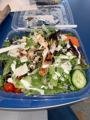 Nice salad with chicken!