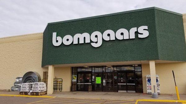 Bomgaars