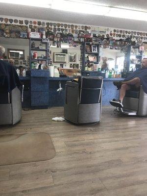 Very traditional Italian barber atmosphere