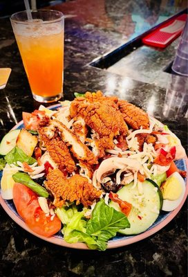 CRISPY CHICKEN SALAD