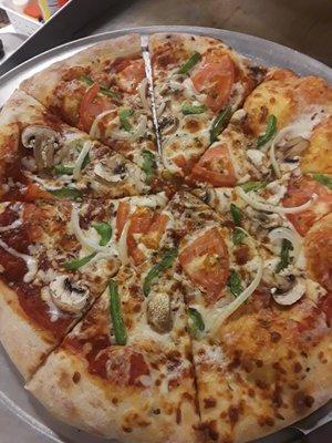 HAND TOSSED 14 INCH PIZZA...THIS ONE IS LOADED WITH VEGGIES!!!