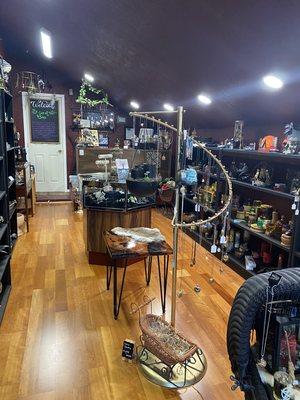 Popp's Apothecary and Oddities