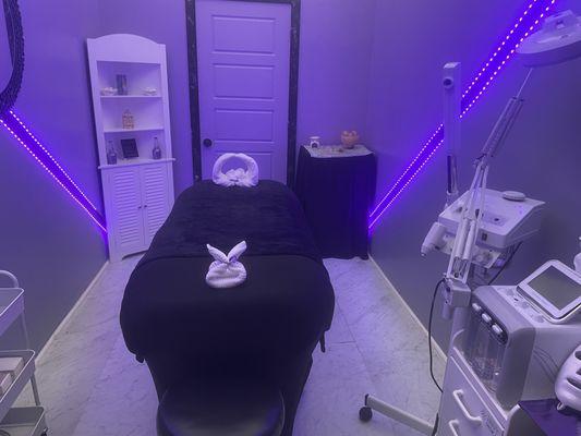 Facial Room