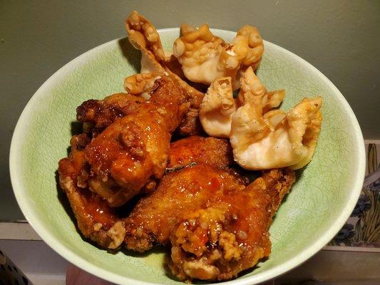 Thai wings and crab rangoon