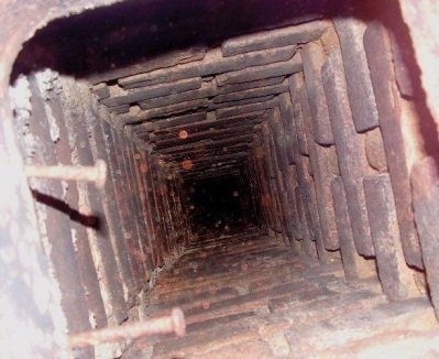 Unlined Chimney: Can lead to Carbon Monoxide leakage & a higher risk to Chimney Fires