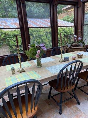 Kitchen Nook Area - The Inn of Saugatuck