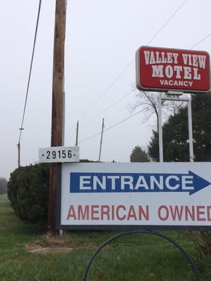 Valley View Motel entrance