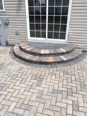 Round stair step patio