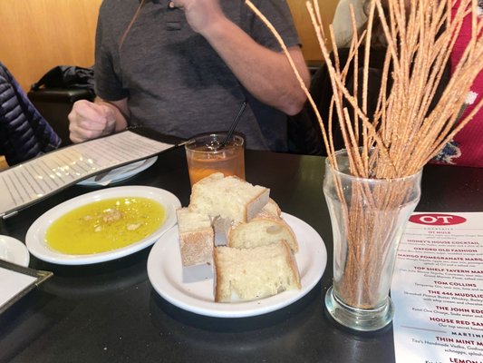 Fried spaghetti, bread, and delicious garlic oil