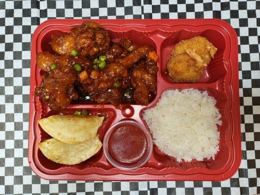 Fried Chicken Wings with Spicy Sweet Sour Sauce