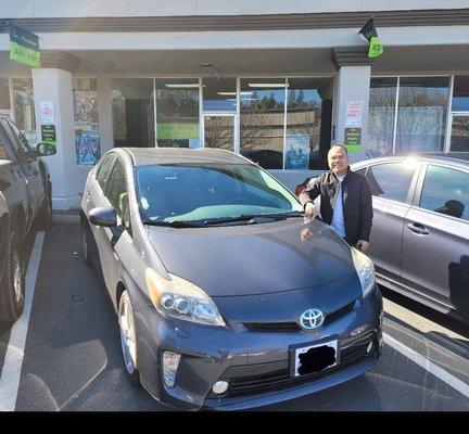 2012 Prius Five $5900.00