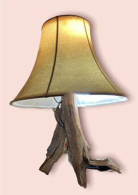 Driftwood lamp