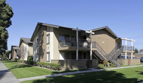 Greenbriar Woods Apartment Homes in Fullerton featuring newly renovated spacious two bedroom apartments.