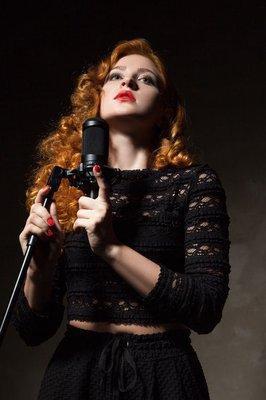 Jazz, R&B, soul, blues, and related genres are all par for the course at Singing Lessons San Diego.  Owner Eleonor England is a jazz singer.