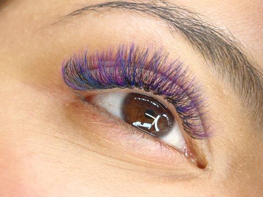 Two color Ombré Lash Set... Layer of colored lashes on top of a black layer ! Gorgeous look..