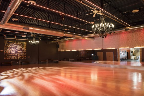 Boston Ballroom - 56ft x 41ft